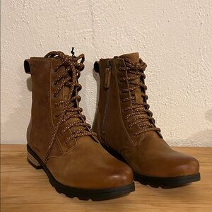 Sorel Emelie Short Lace Boots - Brown